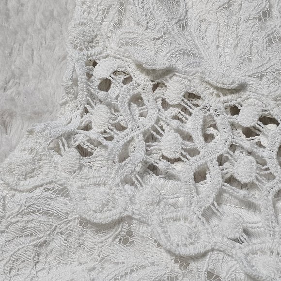 You Are Not Alone White Lined Lace Dress with Cut Out M - Picture 2 of 6